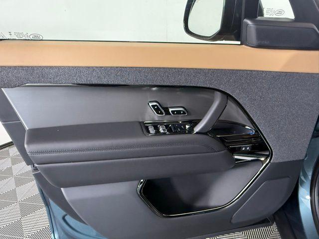 new 2025 Land Rover Range Rover Sport car, priced at $101,965