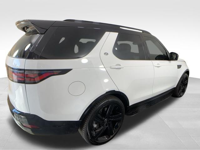 new 2025 Land Rover Discovery car, priced at $80,525