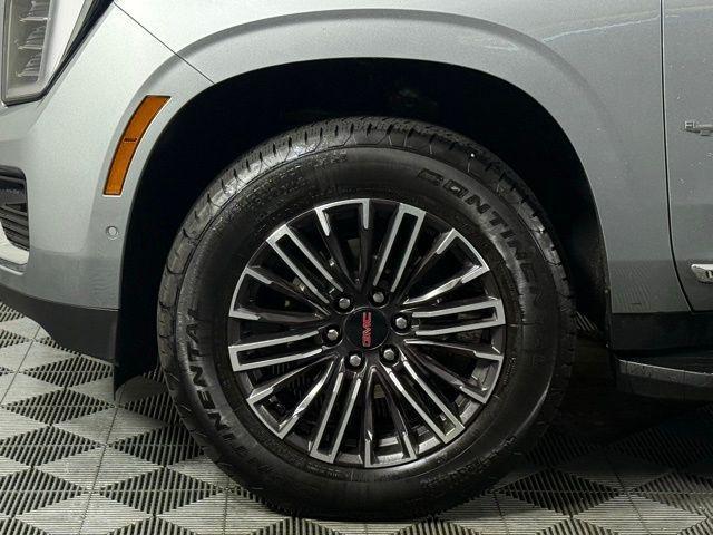 used 2025 GMC Yukon XL car, priced at $66,944