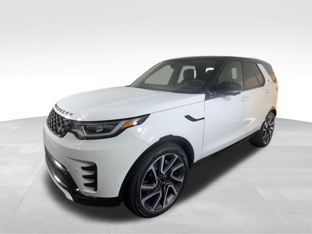 new 2025 Land Rover Discovery car, priced at $70,353