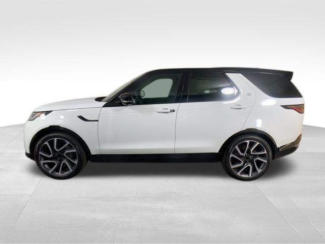 new 2025 Land Rover Discovery car, priced at $70,353