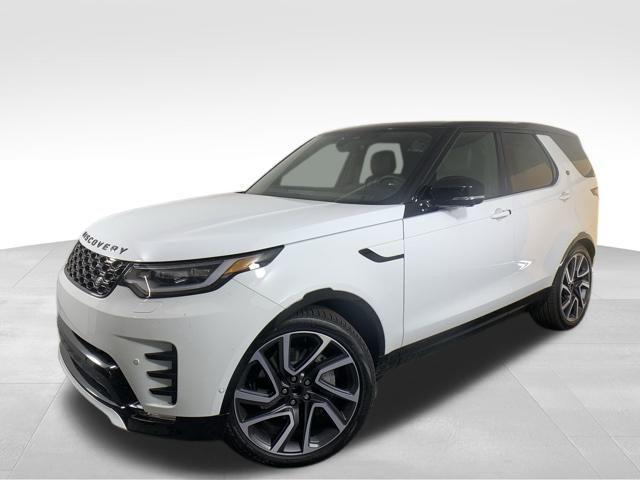 new 2025 Land Rover Discovery car, priced at $70,353