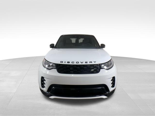 new 2025 Land Rover Discovery car, priced at $70,353