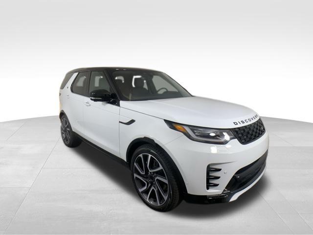 new 2025 Land Rover Discovery car, priced at $70,353