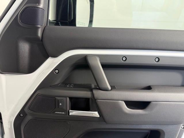 new 2025 Land Rover Defender car