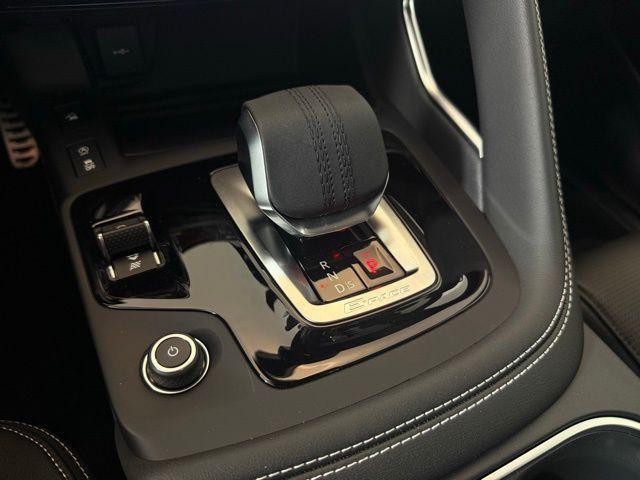 new 2024 Jaguar E-PACE car