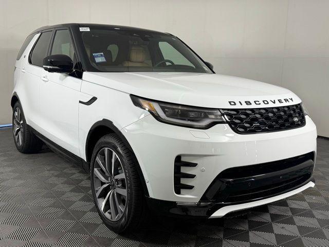new 2025 Land Rover Discovery car, priced at $69,625