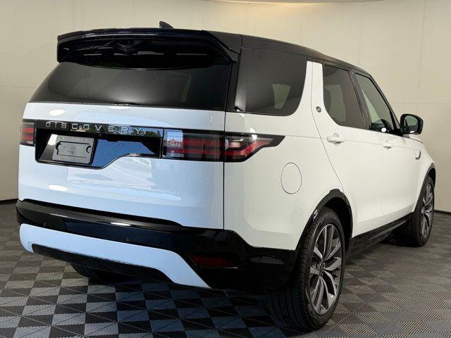 new 2025 Land Rover Discovery car, priced at $69,625