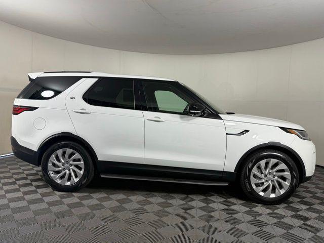 new 2025 Land Rover Discovery car, priced at $64,725