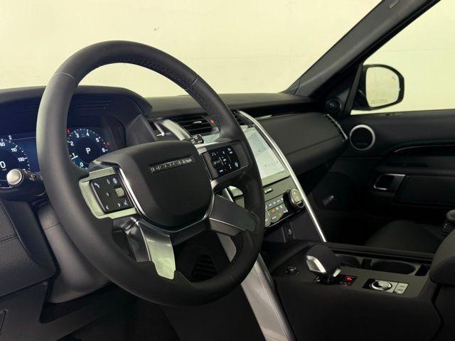 new 2025 Land Rover Discovery car, priced at $64,725