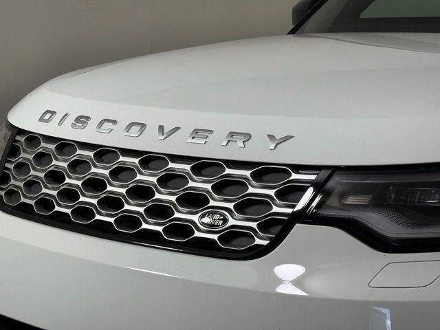 new 2025 Land Rover Discovery car, priced at $64,725