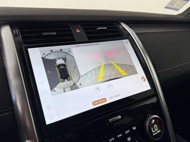 new 2025 Land Rover Discovery car