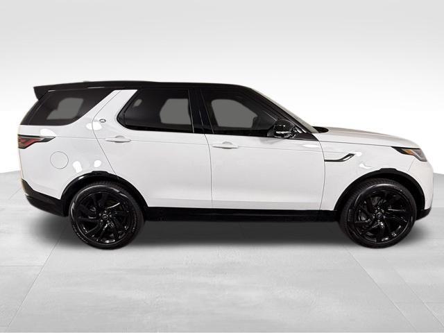 new 2025 Land Rover Discovery car, priced at $70,593