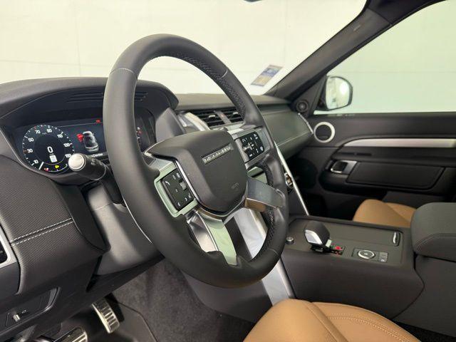 new 2025 Land Rover Discovery car, priced at $70,593