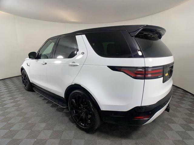 new 2025 Land Rover Discovery car, priced at $79,228