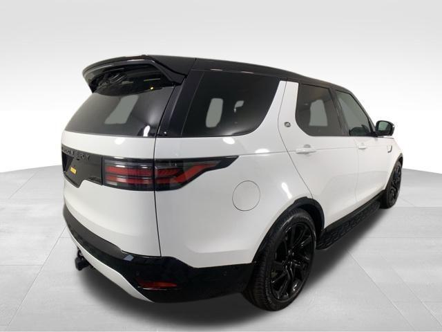 new 2025 Land Rover Discovery car, priced at $79,228