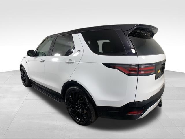 new 2025 Land Rover Discovery car, priced at $79,228