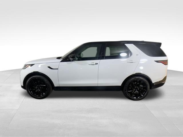 new 2025 Land Rover Discovery car, priced at $76,328