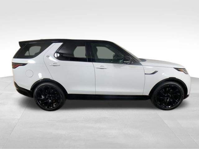 new 2025 Land Rover Discovery car, priced at $76,328