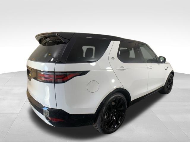 new 2025 Land Rover Discovery car, priced at $76,328