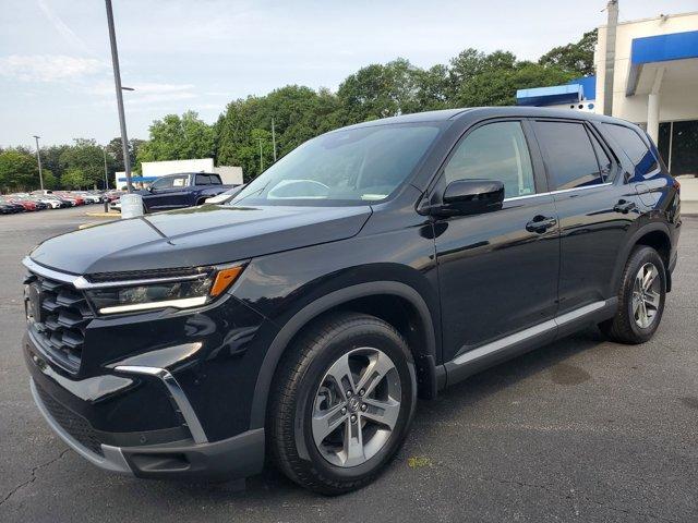 new 2025 Honda Pilot car, priced at $46,695