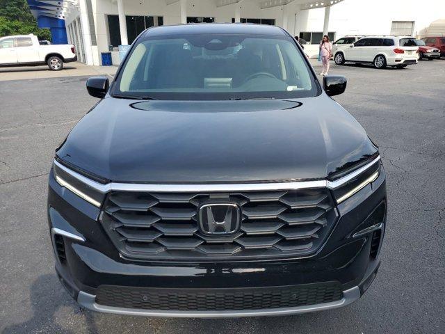 new 2025 Honda Pilot car, priced at $46,695