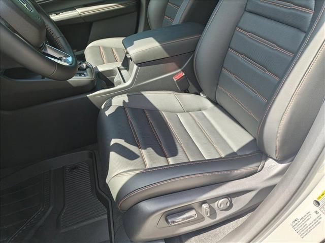 new 2026 Honda CR-V Hybrid car, priced at $40,575