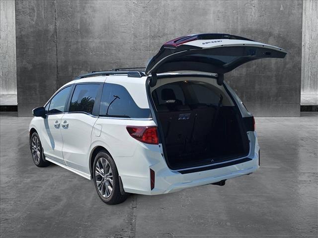 used 2025 Honda Odyssey car, priced at $45,413