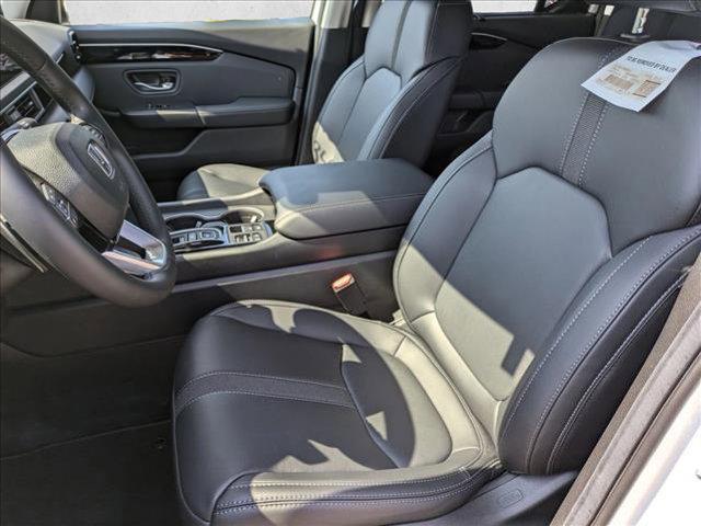 new 2025 Honda Pilot car, priced at $53,405