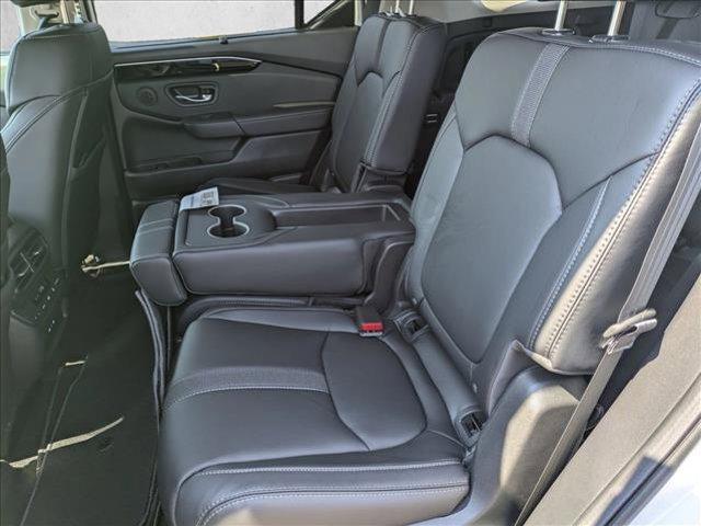 new 2025 Honda Pilot car, priced at $53,405