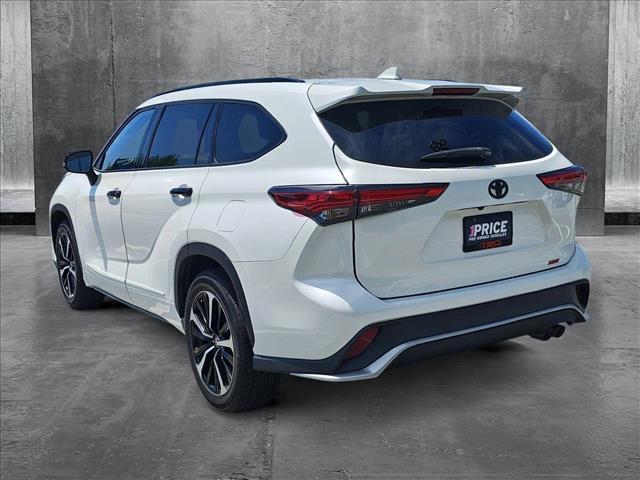 used 2021 Toyota Highlander car, priced at $32,284