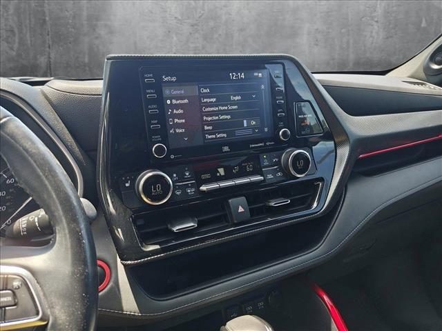 used 2021 Toyota Highlander car, priced at $32,284