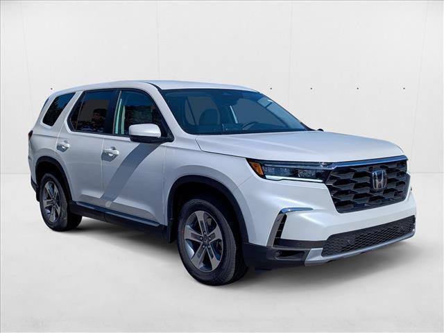 new 2025 Honda Pilot car, priced at $45,450