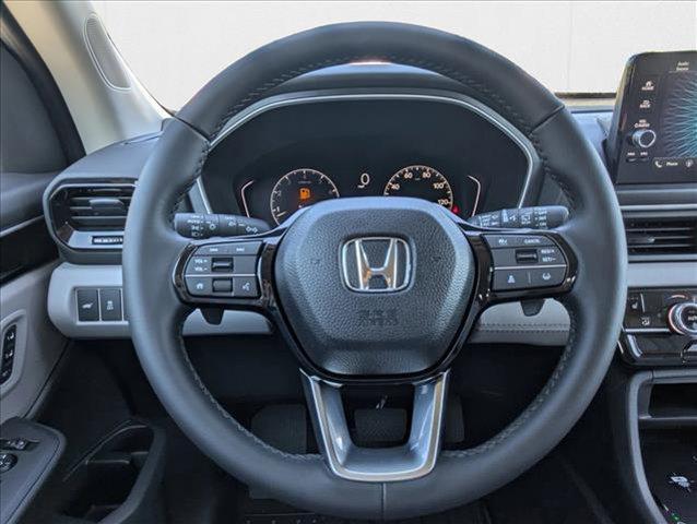 new 2025 Honda Pilot car, priced at $45,450