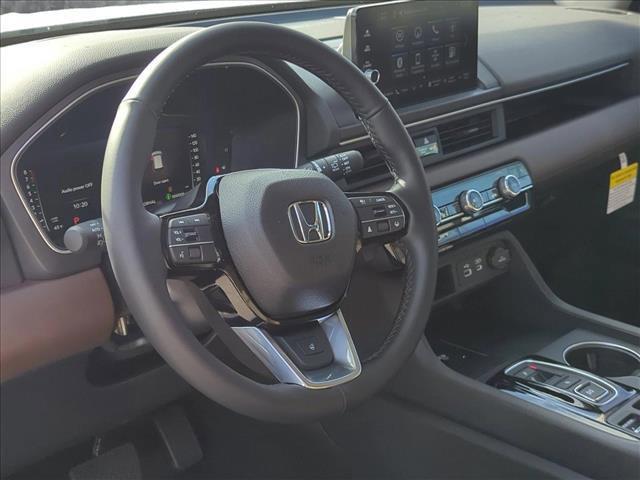 new 2025 Honda Pilot car, priced at $55,920