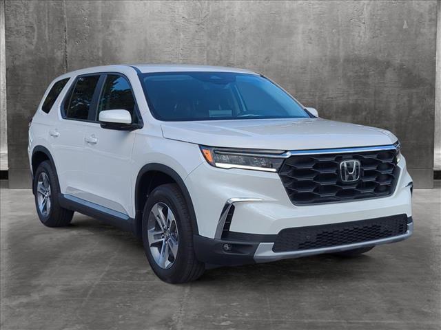 new 2025 Honda Pilot car, priced at $44,313