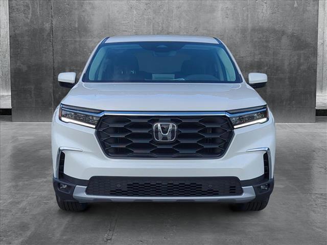 new 2025 Honda Pilot car, priced at $44,313