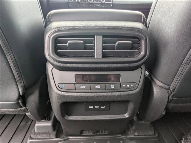 new 2025 Honda Pilot car, priced at $46,180