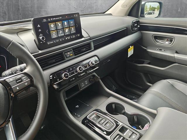 new 2025 Honda Pilot car, priced at $46,859