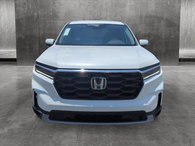 new 2025 Honda Pilot car, priced at $45,050