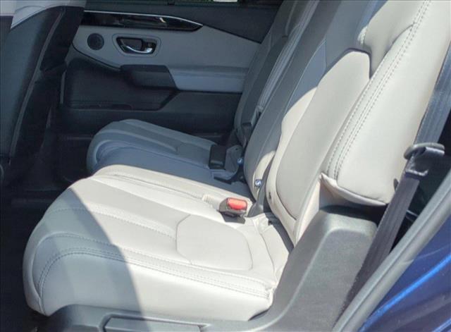 new 2025 Honda Pilot car, priced at $45,680