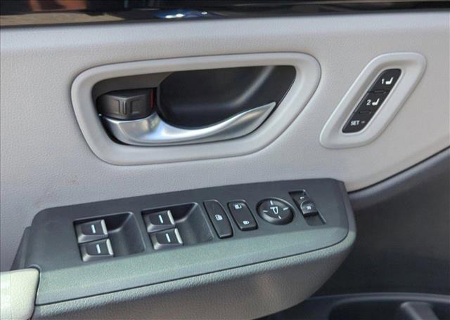 new 2025 Honda Pilot car, priced at $45,680