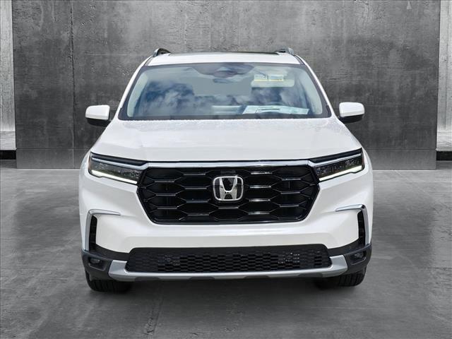 new 2025 Honda Pilot car, priced at $47,658