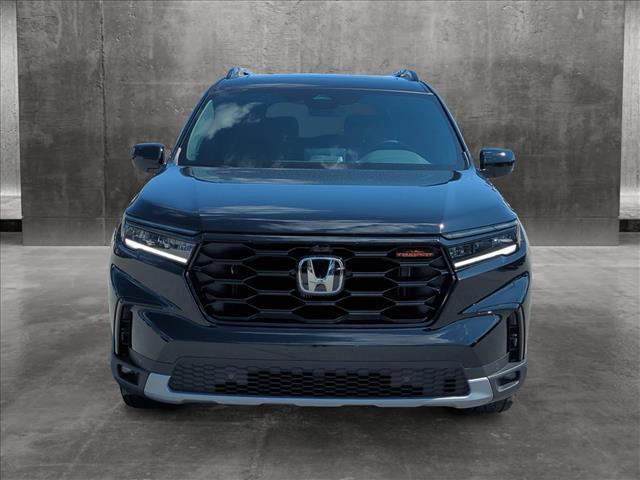 new 2025 Honda Pilot car, priced at $47,551