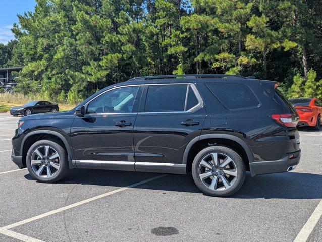new 2025 Honda Pilot car, priced at $55,305