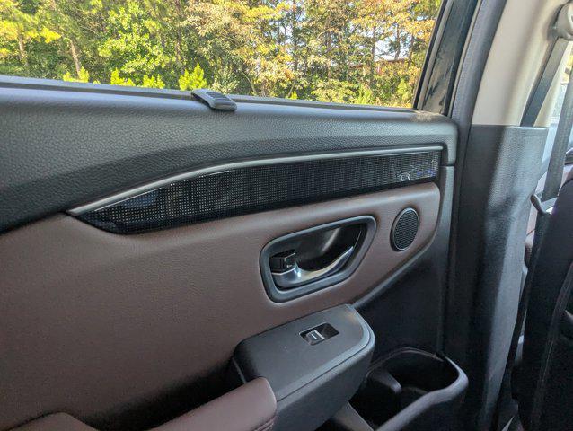 new 2025 Honda Pilot car, priced at $55,305