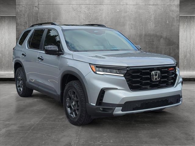 new 2025 Honda Pilot car, priced at $50,795