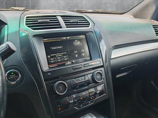 used 2022 Toyota Highlander car, priced at $32,755