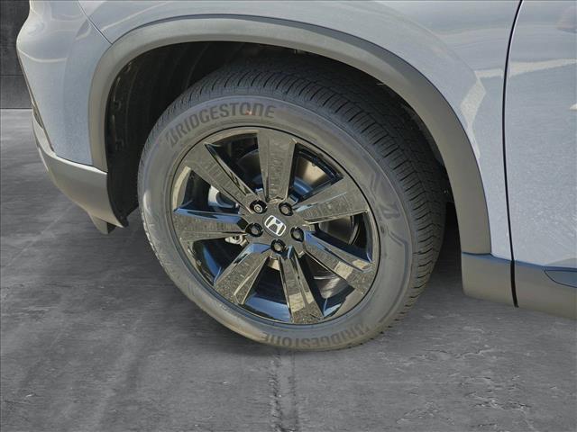 new 2025 Honda Pilot car, priced at $57,215
