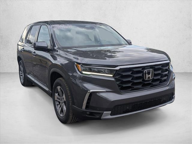 new 2025 Honda Pilot car, priced at $44,950